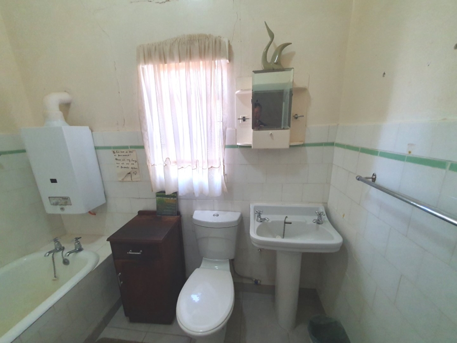 4 Bedroom Property for Sale in Loeriesfontein Northern Cape
